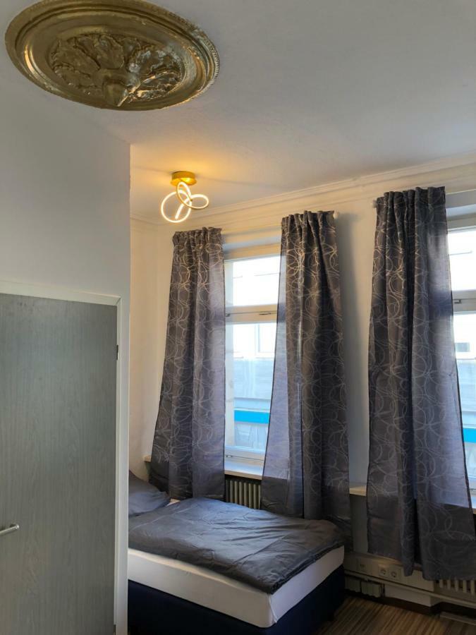 Downtown City - Privaterooms Fuerth Exterior foto