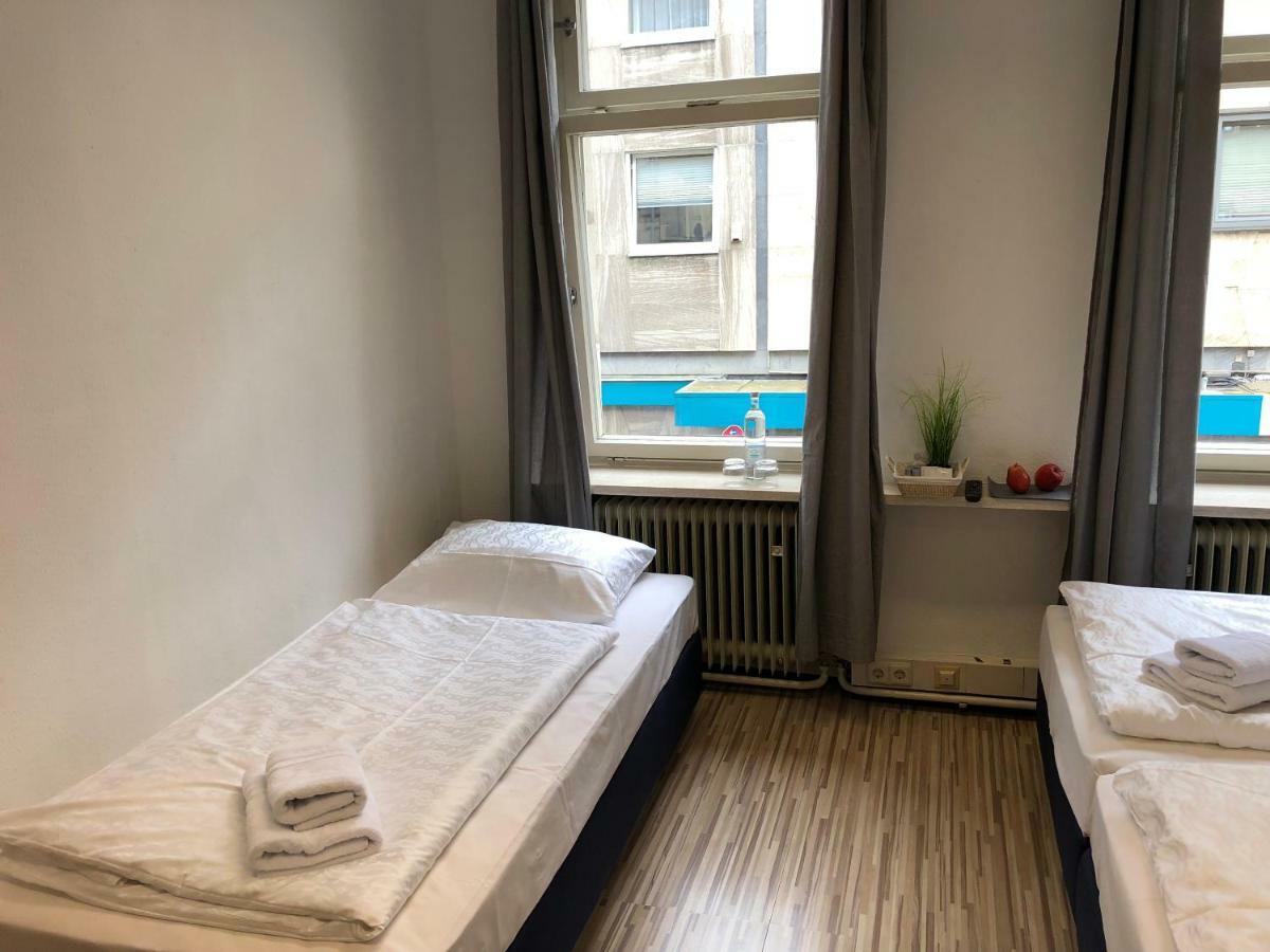Downtown City - Privaterooms Fuerth Exterior foto